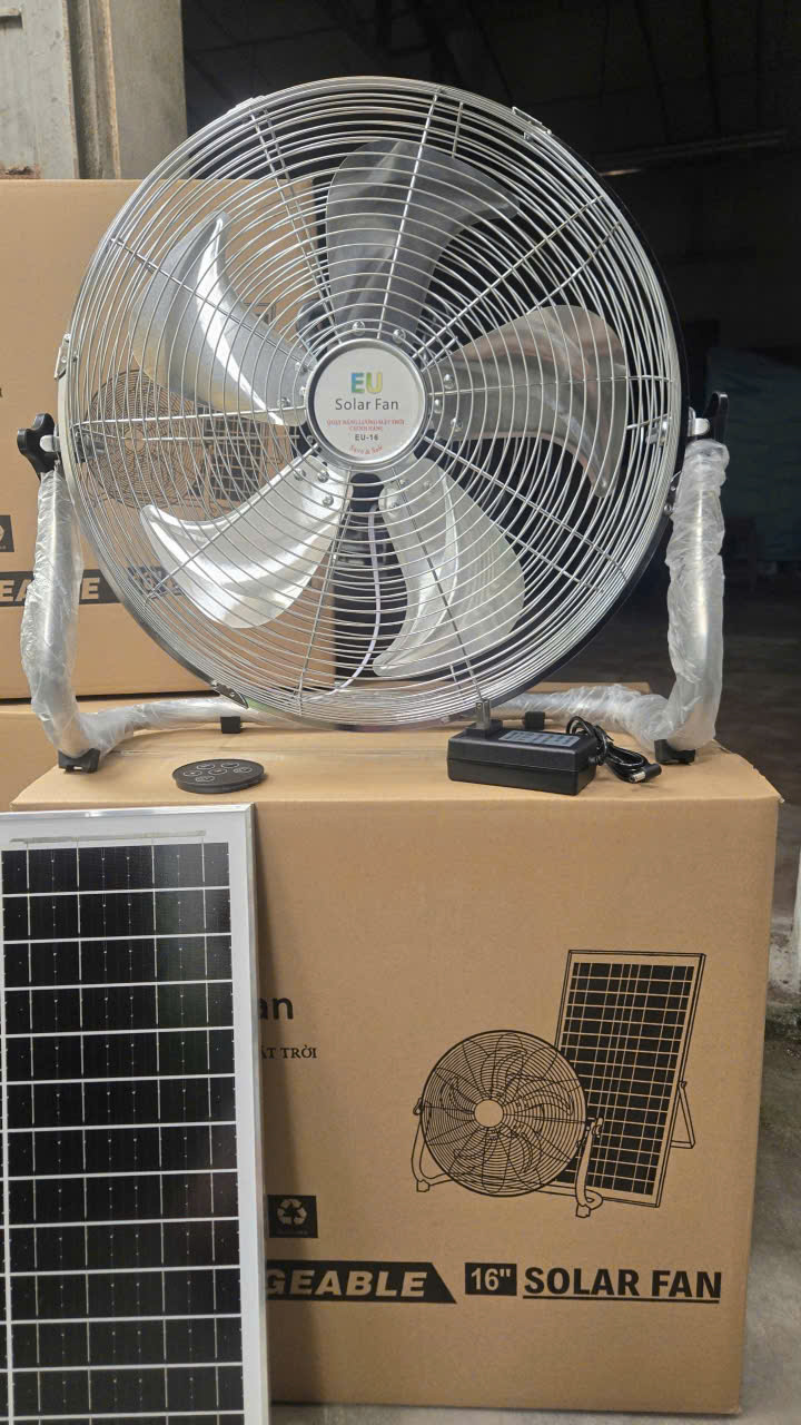 Mua quạt sàn năng lượng mặt trời 16 inch chính hãng. Động cơ 25W 5 cánh làm mát bền bỉ