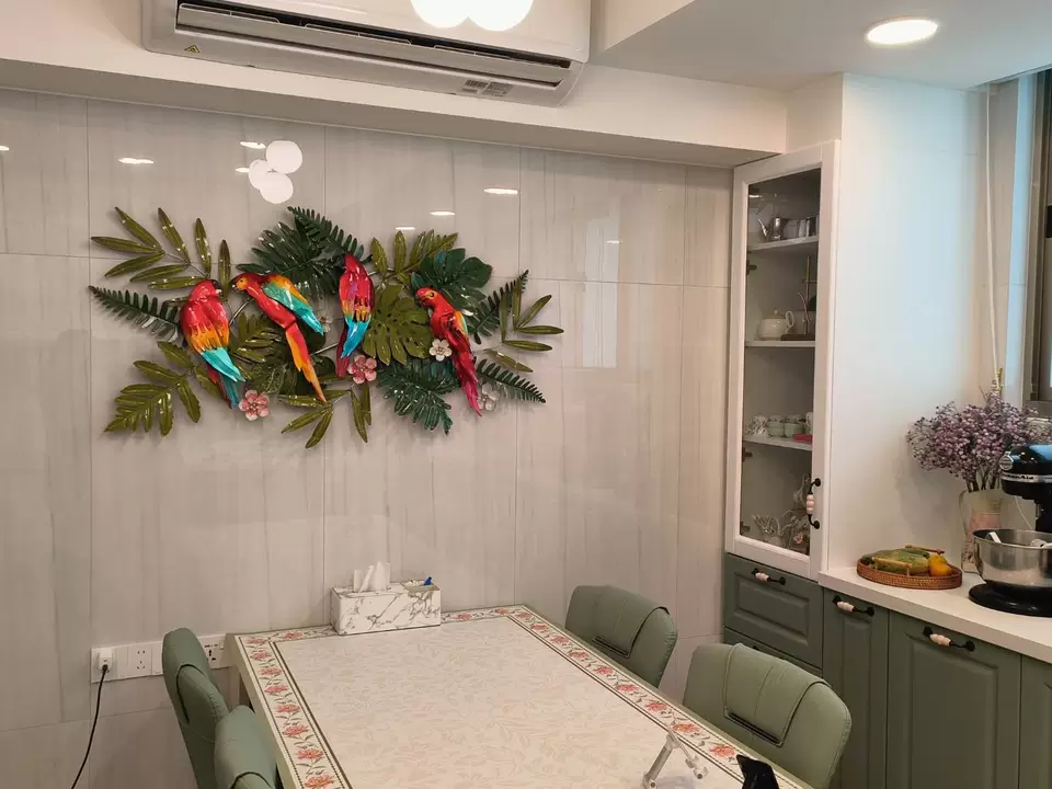 Tranh kim loại treo tường hiện đại