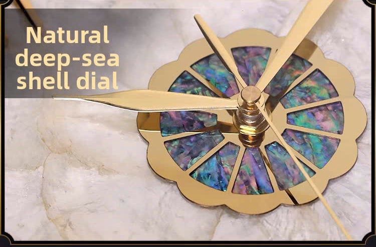 Thiết kế đồng hồ khảm trai biển sâu cao cấp nâng tầm nội thất hoàng gia châu Âu.
