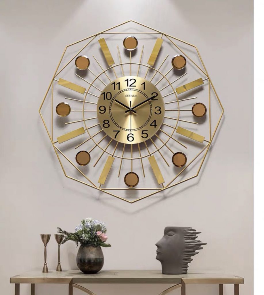 Đồng hồ sắt nghệ thuật decor gắn tường mới lạ của Kadoza sẽ làm cho nhà bạn sống động, và lãng mạn hơn