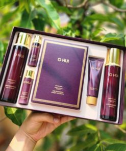 BỘ DƯỠNG DA CHỐNG LÃO HÓA OHUI AGE RECOVERY 3PCS SPECIAL SET