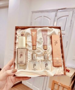 KEM NỀN RADIANT ESSENCE FOUNDATION