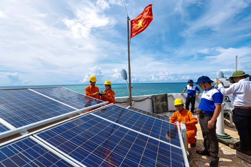 Pin năng lượng mạt trời
