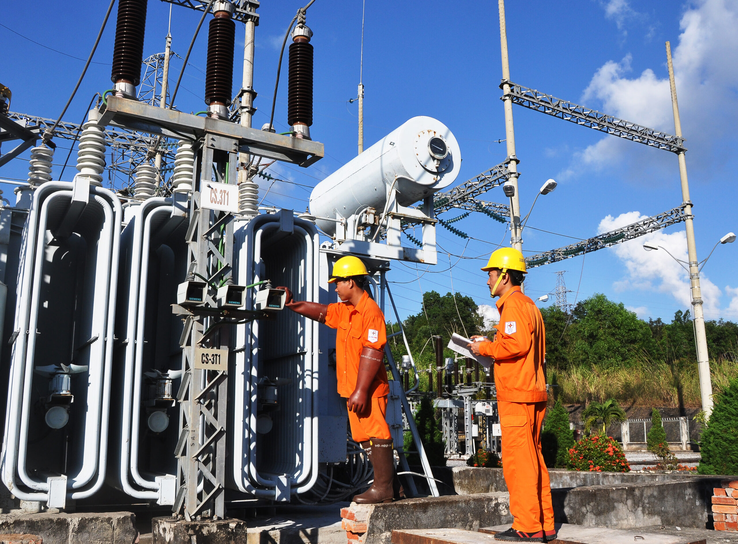 Giá điện Việt Nam tăng một cách chóng mặt