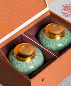 Hũ gốm Thượng Phẩm Trà – Sâm tái hiện vẻ đẹp cung đình qua lớp men lam Thanh Hoa thanh nhã, tôn vinh đẳng cấp của người sở hữu.