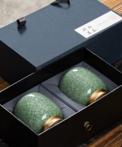Địa chỉ bán Hũ gốm Thượng Phẩm Trà – Sâm chính hãng. Bộ quà tặng ngoại giao thượng lưu, tinh tế trong từng đường nét men lam cổ.