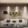 Tranh sắt treo phòng khách hiện đại luxury.
